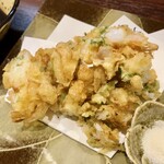 宵ノねこ - 海老と新玉ねぎのかき揚げ