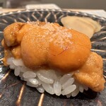 立ち食い鮨極 - 雲丹 塩で