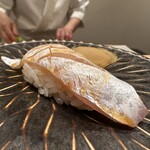 立ち食い鮨極 - 真鯛