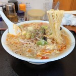 六綵亭 - 酸辣湯麺