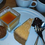 SALVATORE CUOMO & BAR - 