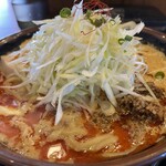 ラーメン南の - 背脂担々麺ネギトッピング