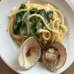 ぺれっと - 菜の花とあさりのクリームパスタ