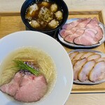 宍道湖しじみ中華蕎麦 琥珀 - 