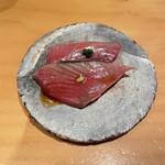 294250174 - 