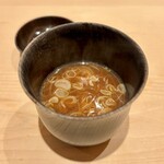 鮨 龍次郎 - アラ味噌汁