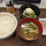 すき家 - 料理写真:・「まぜのっけ定食 ご飯少なめ(¥270)」