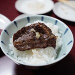 焼肉幸泉 - ツラミはおろしニンニク