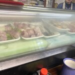 居酒屋亀万 - 料理写真:ショーケースの中から選んで焼き焼きしてもらう