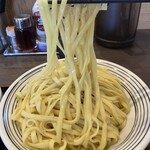 ラーメンまっくうしゃ - つけ麺の麺