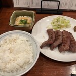 牛たん料理 閣 ブランドーム本店 - 