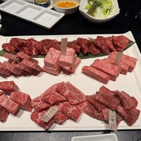 焼肉専科 肉の切り方 日本橋本店 - 