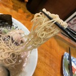 二代目けんのすけ 天神本店 - 麺すごく短い