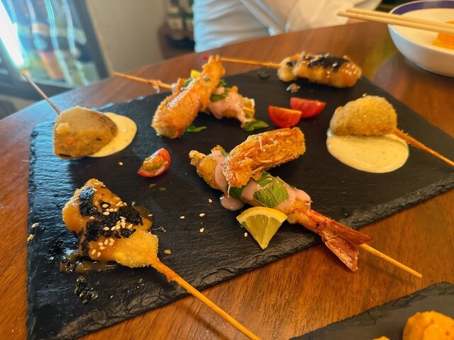 Osaka Mon Sakaba Dragon Pan Chi