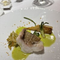 ラール・エ・ラ・マニエール - 真鯛のヴァプール　キャベツのエチュベ　ブールブランソースによもぎの香り　タケノコ　山菜