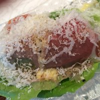 グリルうかい 丸の内店 - オードブル　ロメインレタスと生ハムのサラダ