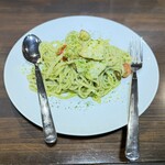 World Dining Bar ゑびす - バジルと魚のパスタ