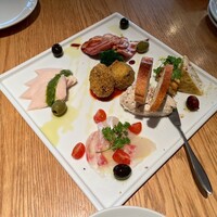 ウォルプタス 東京駅グランルーフ店 - 