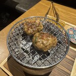 金沢炉端あっぱれ - 肉汁溢れる自家製つくねお代わり〜♪(*・∀・*)ﾉ