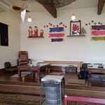 甘味かふぇ ばりや - 座敷席もあります。