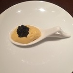 トラットリア コルポ デラ ストレーガ - アミューズ　生ウニのムース　キャビアのせ