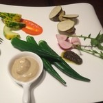 トラットリア コルポ デラ ストレーガ - 夏野菜の盛り合せ　３種類のソースで