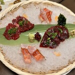 ふく亭 - 鯨 南氷洋（¥980）、金目鯛炙り 御前崎（¥1,260）