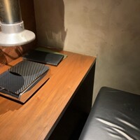 個室焼肉 夢幻邸 - 個室カウンター　2名掛け