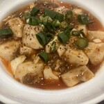 中華美食 心勇 - 麻婆豆腐はわりかしマイルド、花山椒がフワリと薫る
      個人的には辛味とコクがもう少し欲しいかな
      