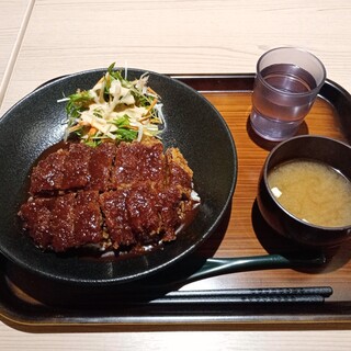 うしくんの加古川かつめし亭_1