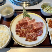 馬車道 de 焼肉 DOURAKU CORRIDA 北仲ブリック＆ホワイト店 - 