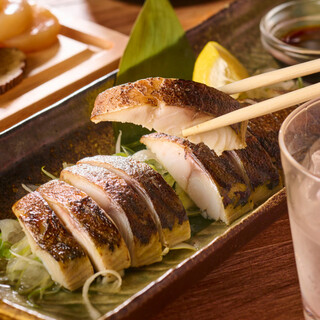 燻製でじっくり2時間！燻製炙りしめさば