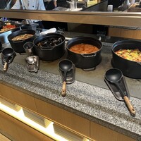 ブッフェアンドカフェ スロープサイドダイナー ザクロ - ポトフ、ムール貝、ブイヤベース、トマト煮込み