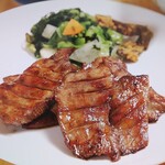 牛タン炭火焼仁 - 