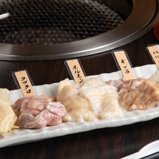 新鮮だから塩味でもOK！素材のうま味が楽しめる和牛やホルモン