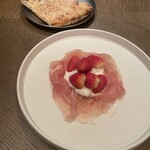 薪焼ステーキ コケット - 生ハムと焼きたてフォカッチャ