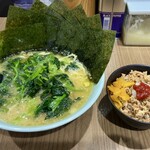 千家 - ラーメン+のり増し+ピリ辛チャーシューめし　　　　　　　　　850円+50円+200