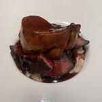 薪焼ステーキ コケット - 熟成 黒毛和牛 肩サンカク肉のロッシーニリゾット マディラソース