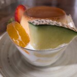 サンレモン - プリンアラモード（500円）