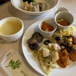 キャナリィ・ロウ - 