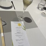 Parado - “本日の品書き”。シンプルに書かれてはいますが、これは極めて控えめ。味わいは唸る程の出来映えでホント素晴らしいです！