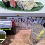 立食い寿司 根室花まる 東京ミッドタウン八重洲店 - 