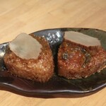 日本酒バルかぐら - ・焼き味噌おにぎり(¥490)