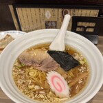 開楽 - 東京醤油ラーメン＋ジャンボ餃子3個（Cセット）¥1,400