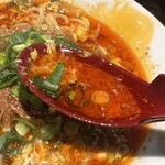 麺屋 丸福 - 見た目より辛い。