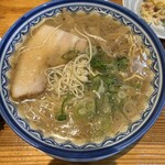 元祖赤のれん 節ちゃんラーメン 天神本店 - 