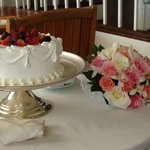 The Kahala Hotel & Resorts - ウエディングケーキ＆ブーケ