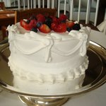 The Kahala Hotel & Resorts - ウエディングケーキ