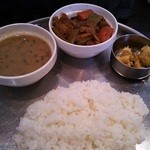 イーマサラ - ダルバートランチ。