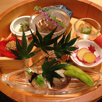 寿司英 - 前菜になります。
                絶品すぎます。